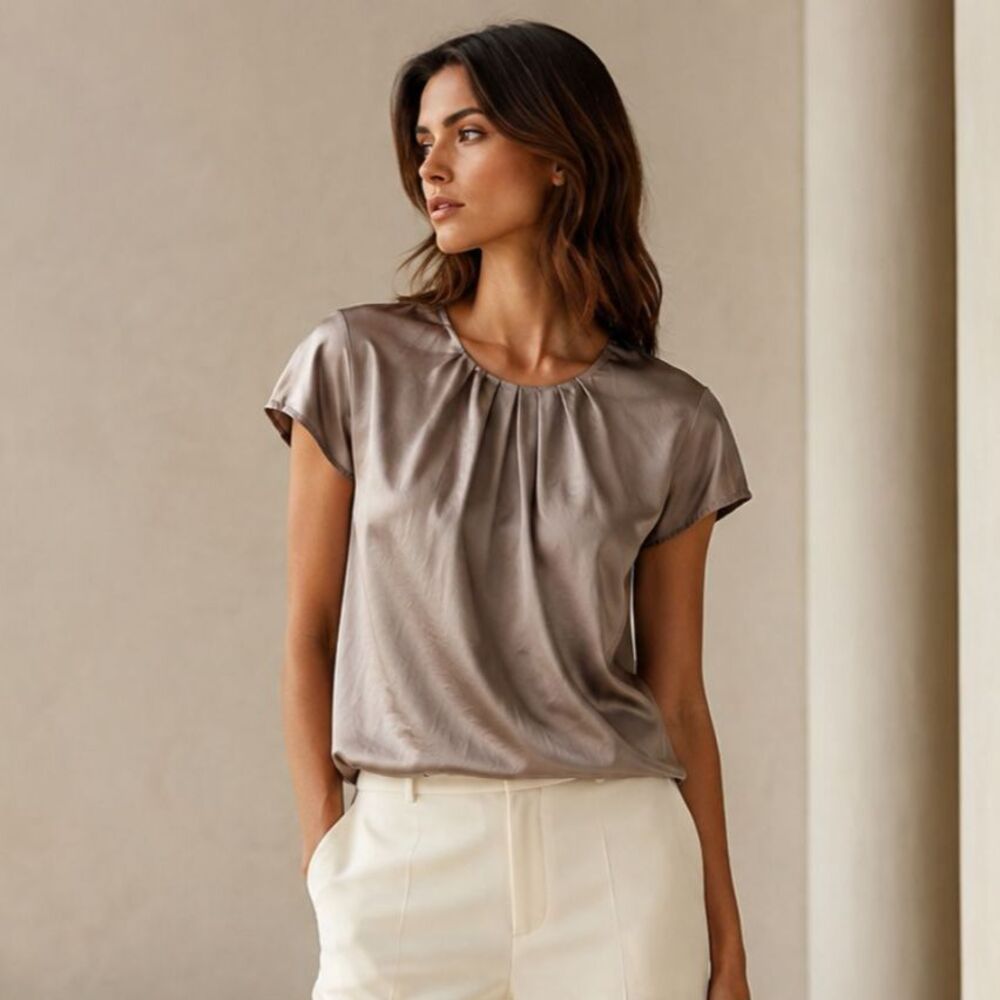 Vince Silk Gray Silver Pleated Blouse Top Women’s Size M Neck Short Sleeve